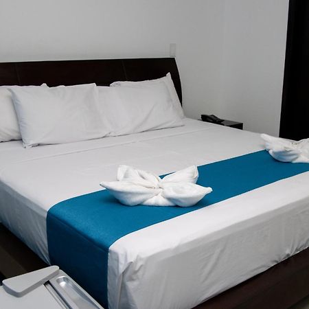 Rbb Brito Hotel Tarapoto Eksteriør bilde