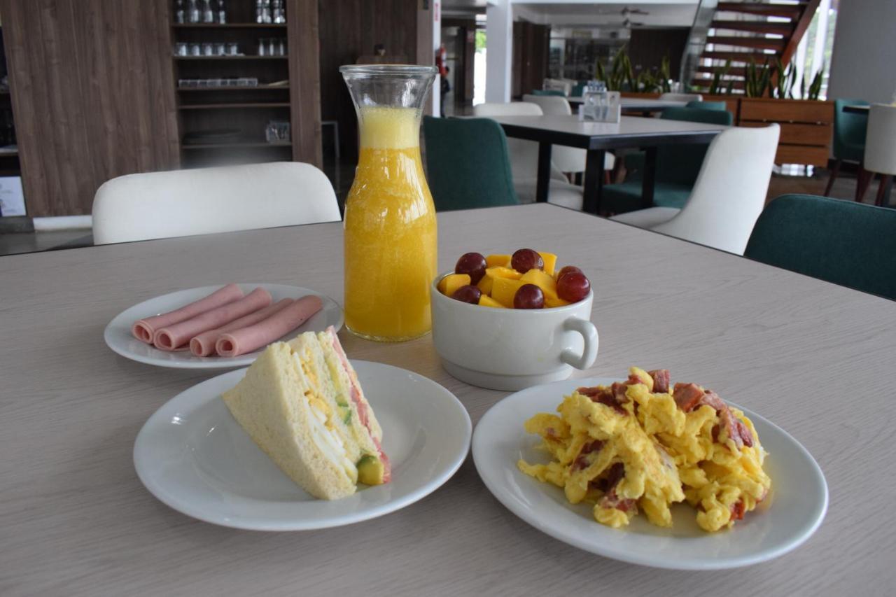 Rbb Brito Hotel Tarapoto Eksteriør bilde