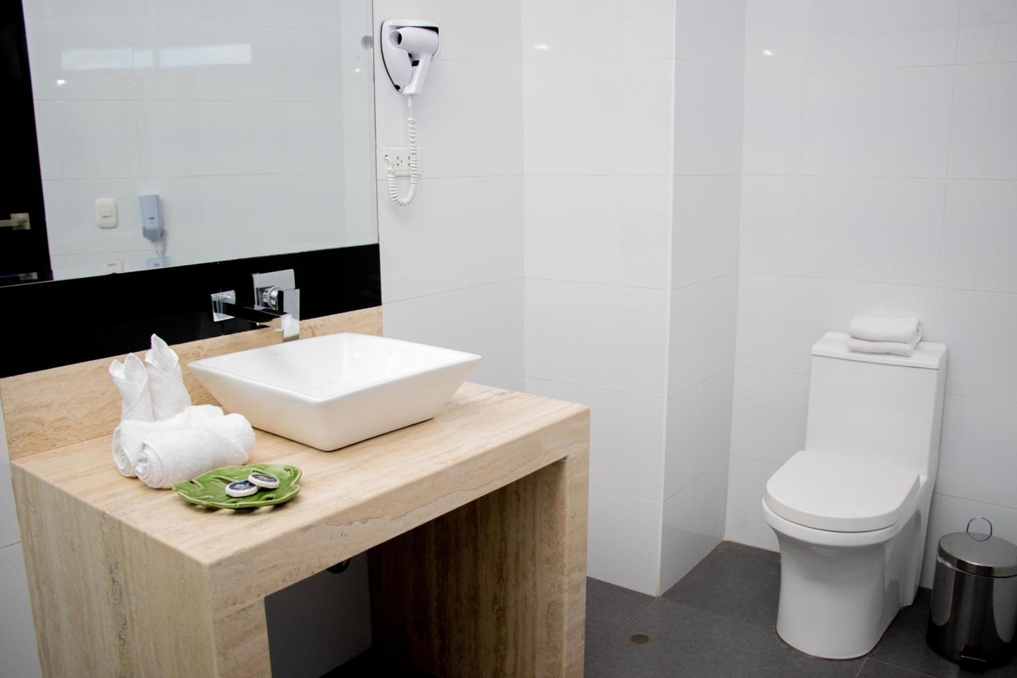 Rbb Brito Hotel Tarapoto Eksteriør bilde