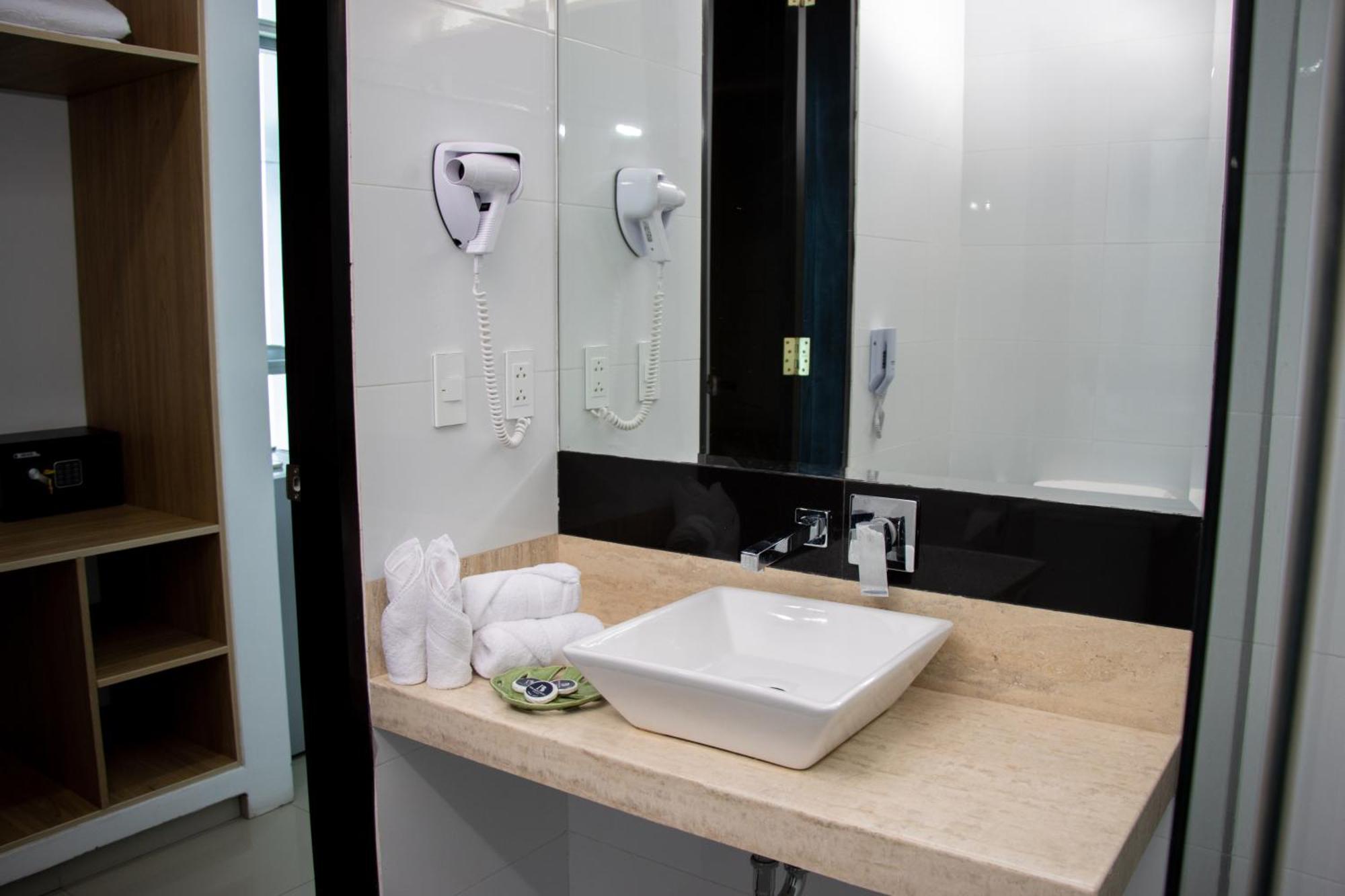 Rbb Brito Hotel Tarapoto Eksteriør bilde